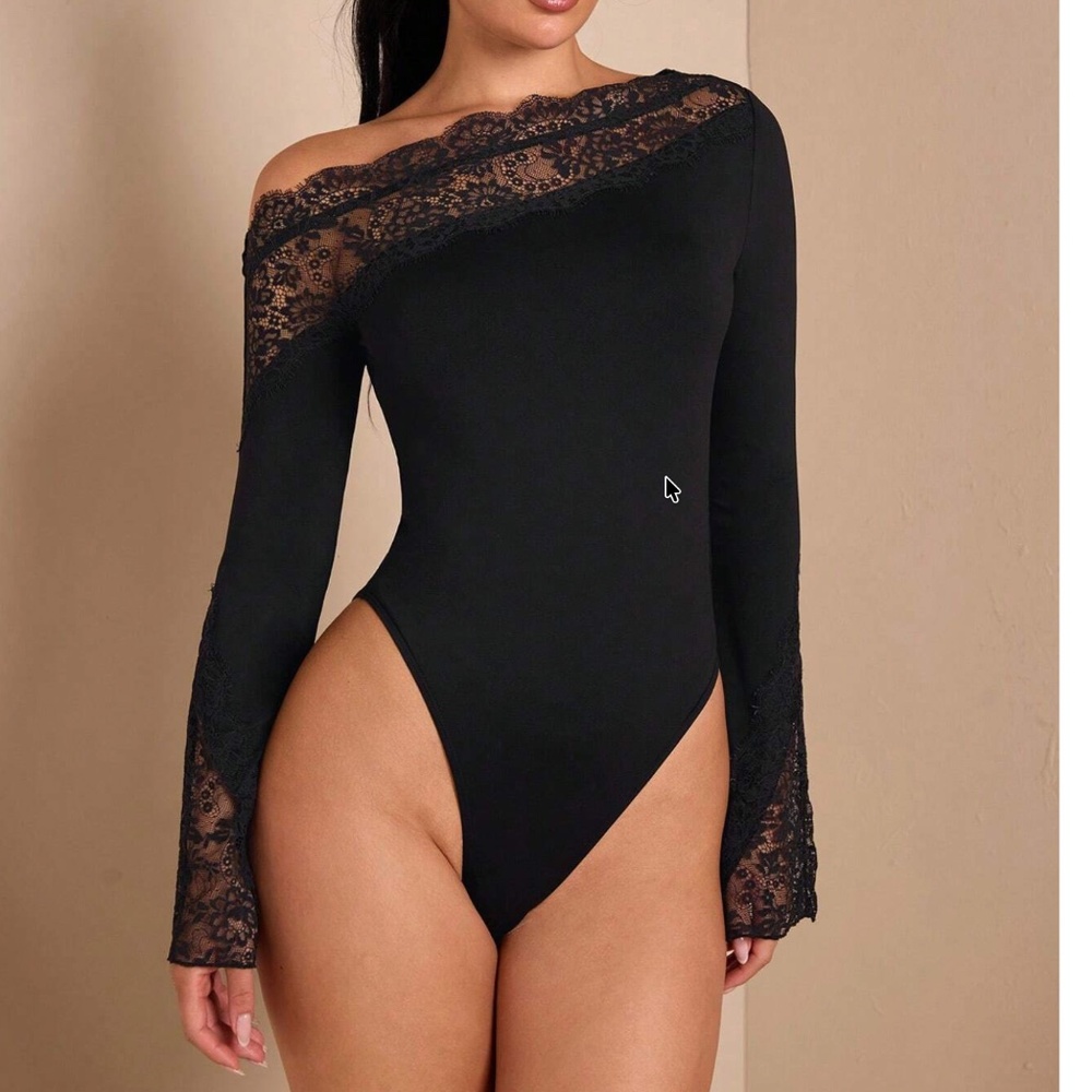 Floral Lace One Shoulder Fitted Long Sleeve Bodysuit
